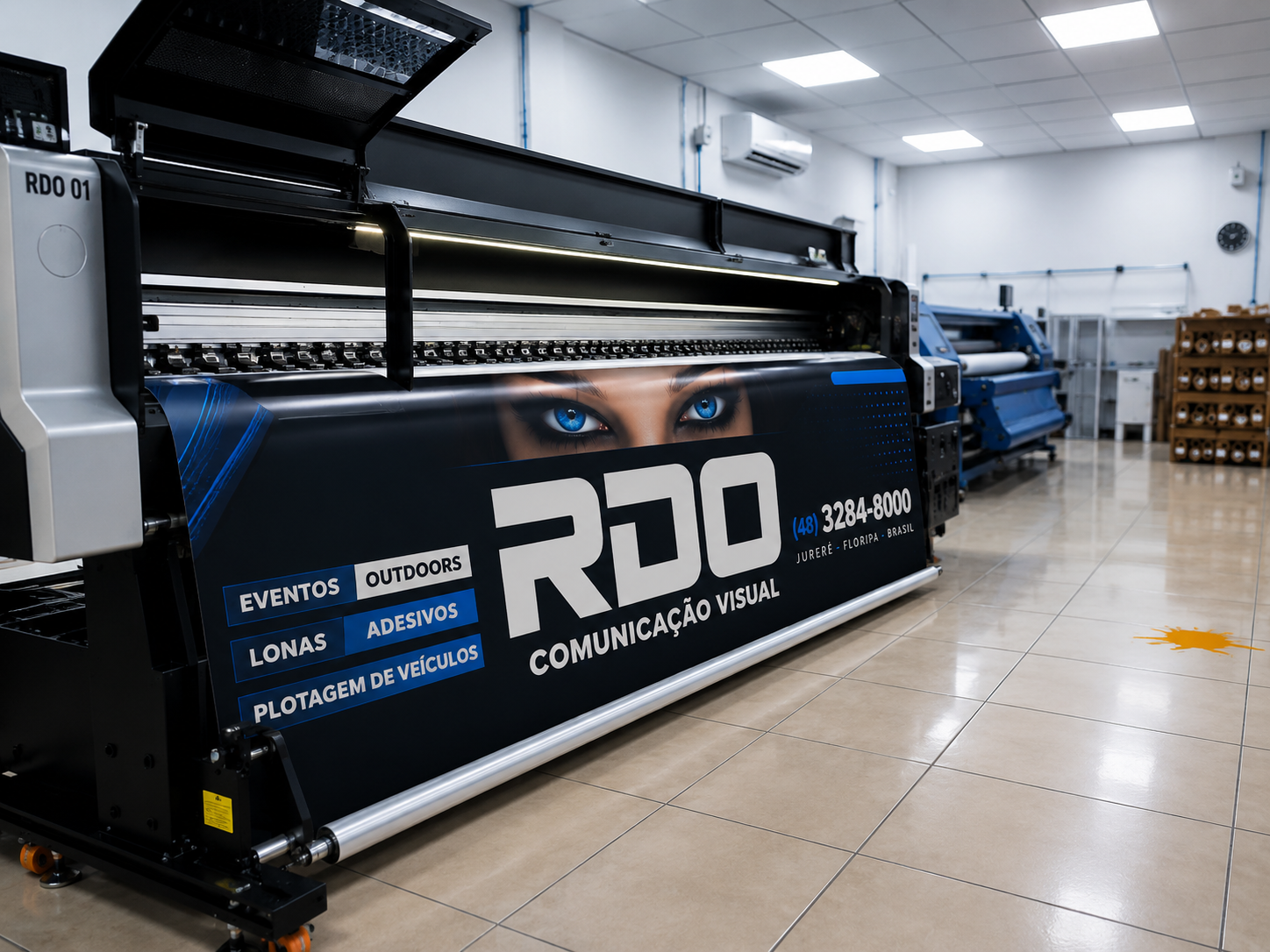 Impressora digital de grande formato da RDO em operação